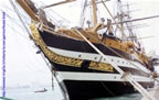 nave scuola Amerigo Vespucci polena e arabeschi in foglia d'oro