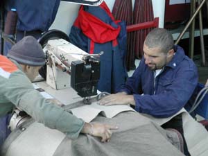 lavori a bordo della nave scuola amerigo vespucci