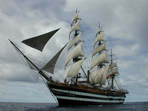 giro del mondo della nave scuola amerigo vespucci